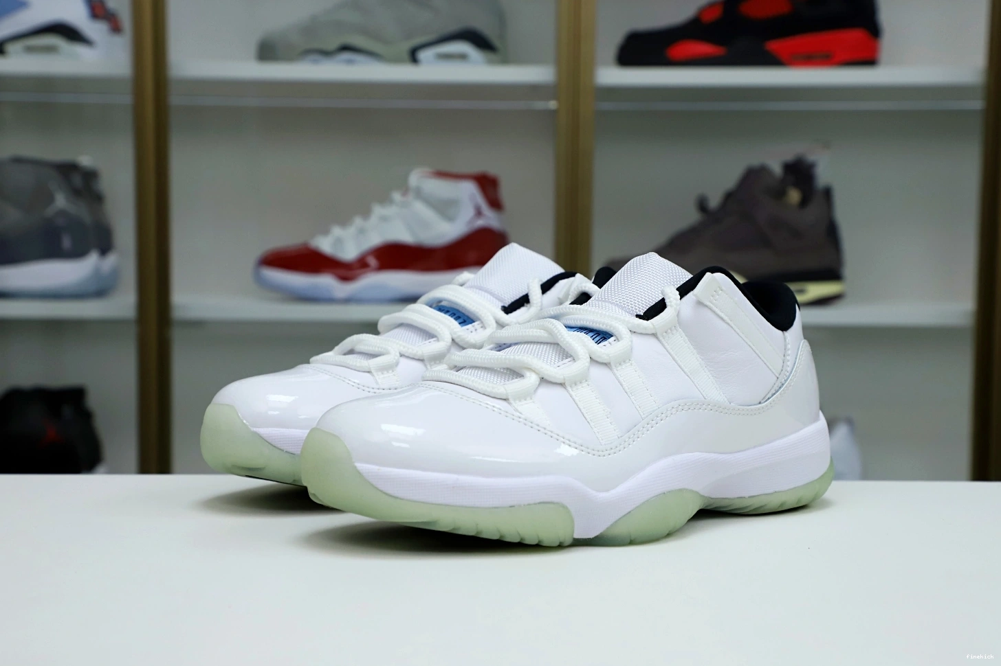 JORDAN LEGEND RETRO AIR BLUE LOW 11 1009